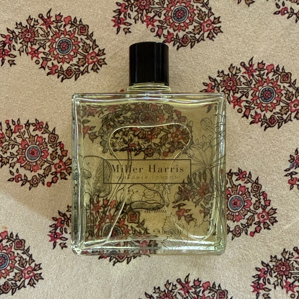 Miller Harris Terre de Bois Body Oil - Picture 3 of 4